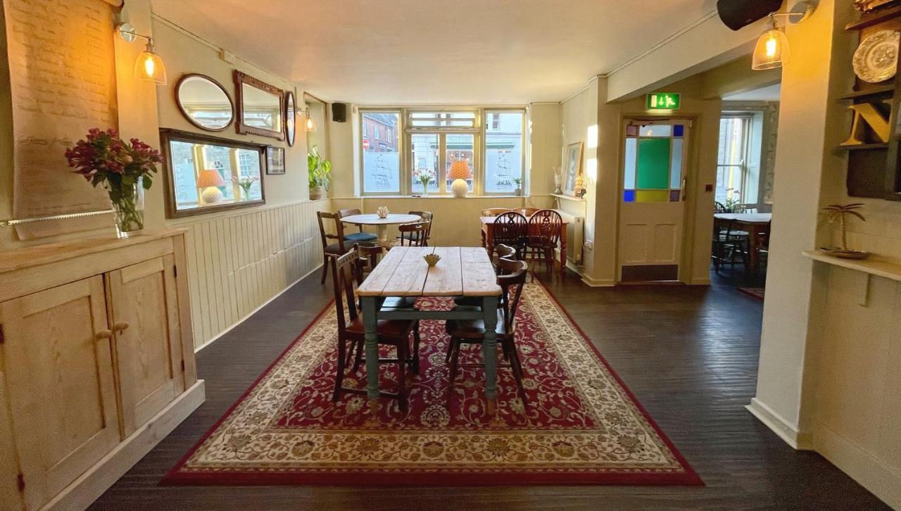Lord Nelson Hotel Bridport Buitenkant foto